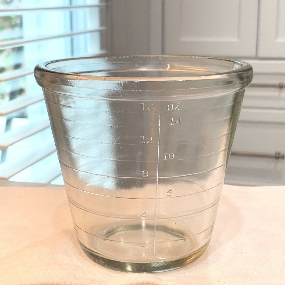 Hazel Atlas 2 cup Measuring Cup 1940s-60s
